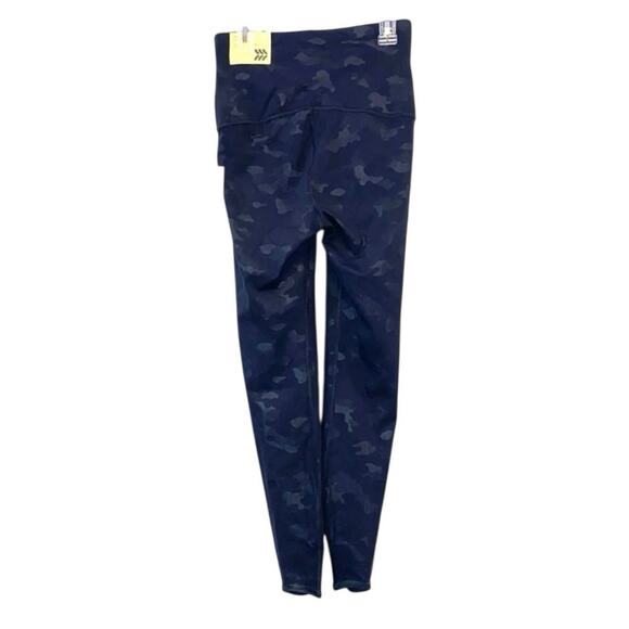 NWT All in Motion Camouflage Ultra High Rise 7/8 Leggings - Picture 2 of 7